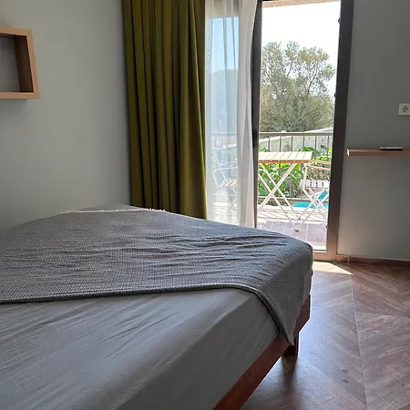 Elia Alacati Cesme