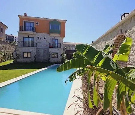 Elia Alacati Apartment *
