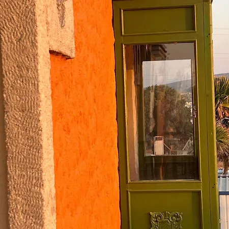 Elia Alacati Apartment