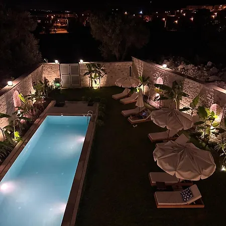 Elia Alacati Apartment