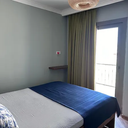Elia Alacati Çeşme